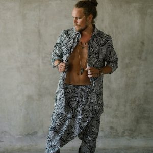 Men's Sacred Geometry Pattern Buttonup Shirt: Black &